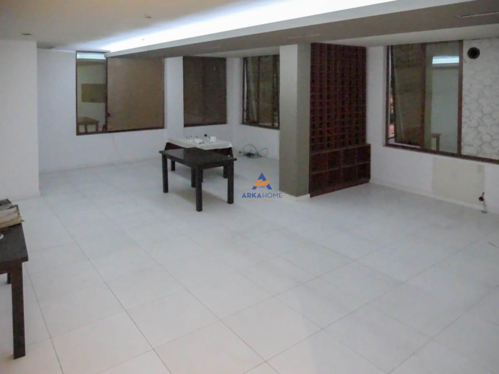 2-STORY BUILDING FOR RENT 1000M2 “SAUK” 2000 EURO.