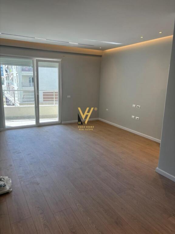 OFFICE 120 M2 FOR RENT AT KIKA 2, PARIS COMMUNE 130,000 LEKE