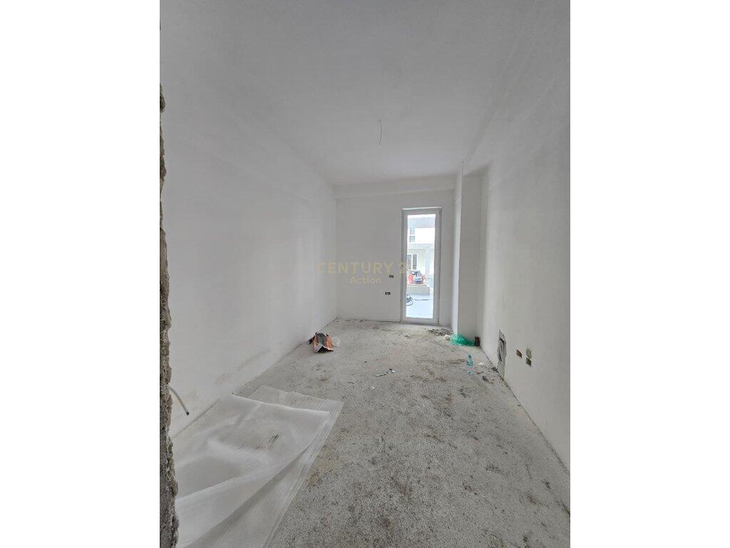 Apartament 2+1 në shitje te Qendra Tregtare QTU -Univers City, Tiranë