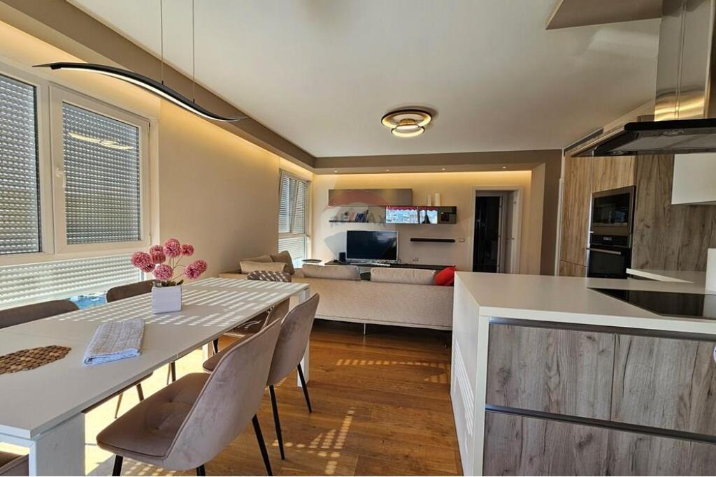 Apartment 3+1+2 for sale at the Kontakt Complex!