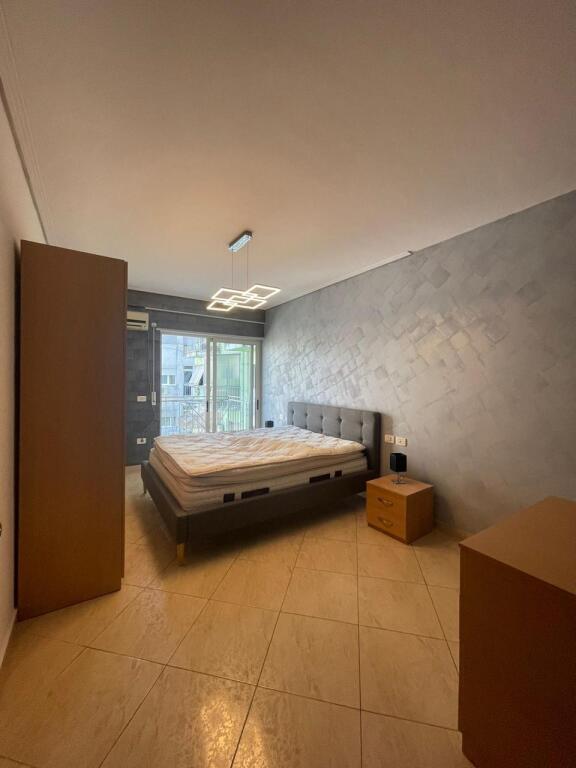 Shitet apartament 2+1 tek Ish Parku!