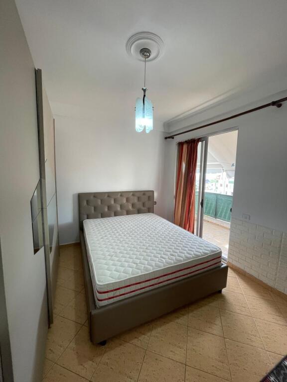 Apartament me qera ne zonen e Freskut