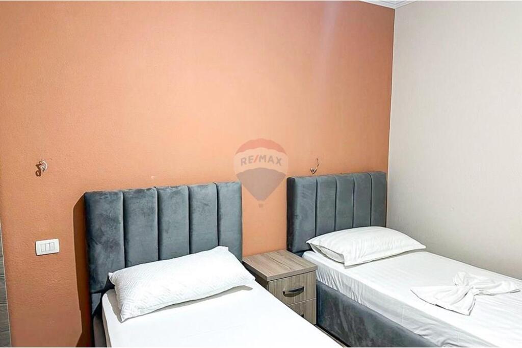 APARTAMENT 2+1 ME QIRA - GARDA, ISH BLLOKU