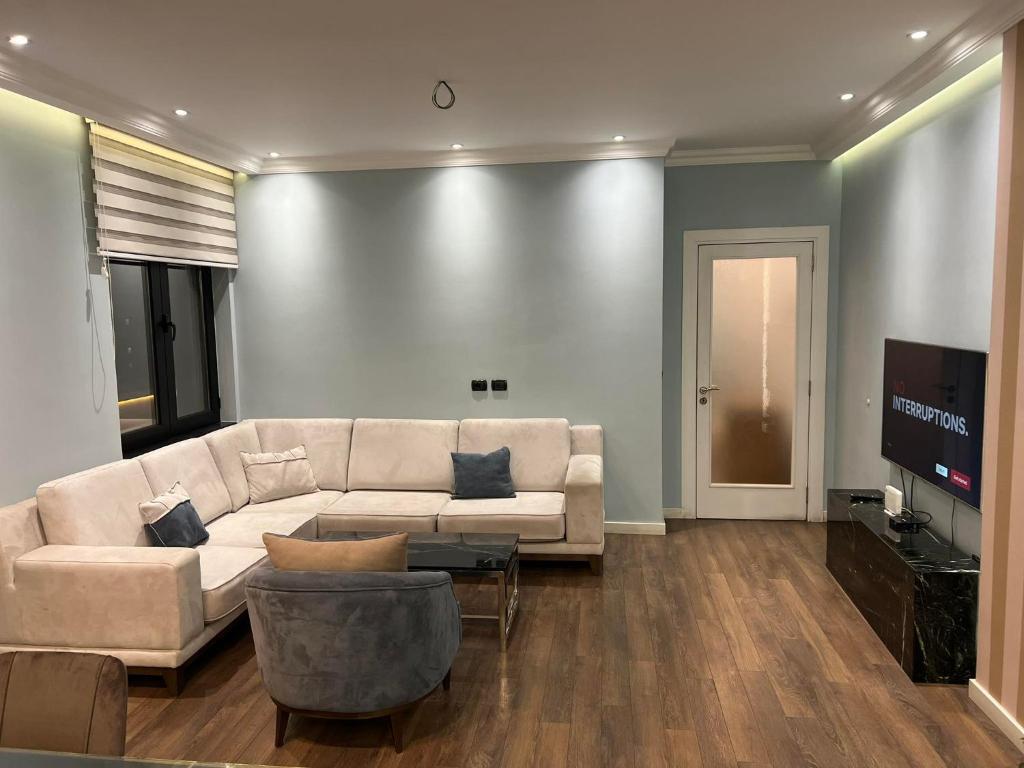 🏙️ Apartment 2+1 for Rent – Near the Center of Tirana