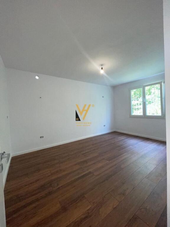 SHITET APARTAMENT 2+1 TE ISH PARKU 150.000 EURO