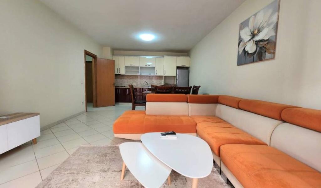 Apartament 2+1 me qera ne Astir tek rrethrrotullimi (50,000 Leke)
