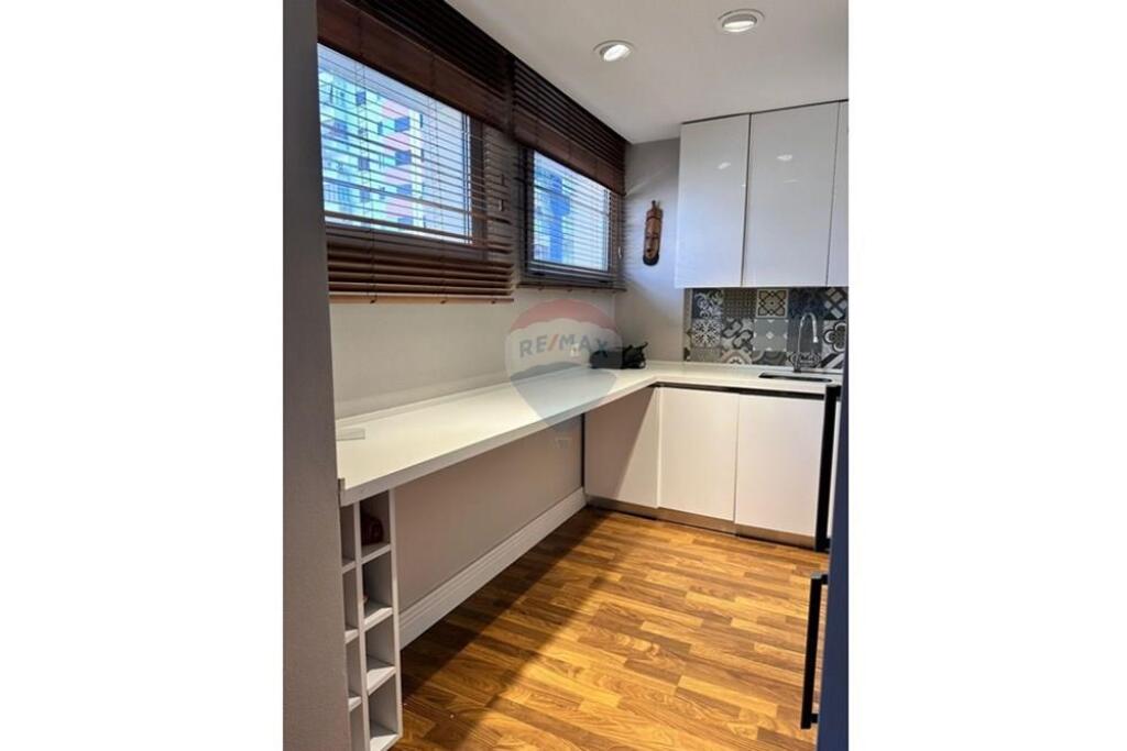 Apartament 1+1 per shitje prane Square 21!