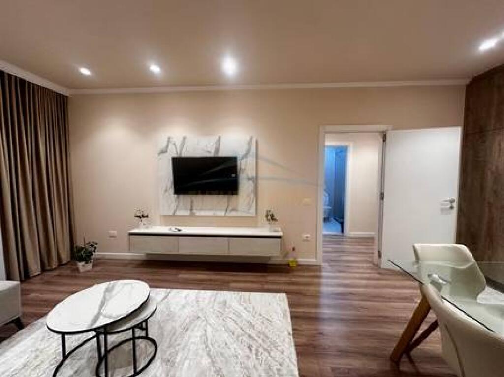 Jepet me qira apartament 1+1 pranë Liqenit të Thatë