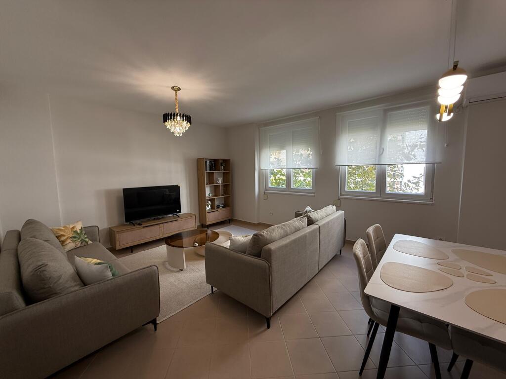 Apartament me qera 2+1+2 Kompleksi Kontakt, 21 Dhjetori
