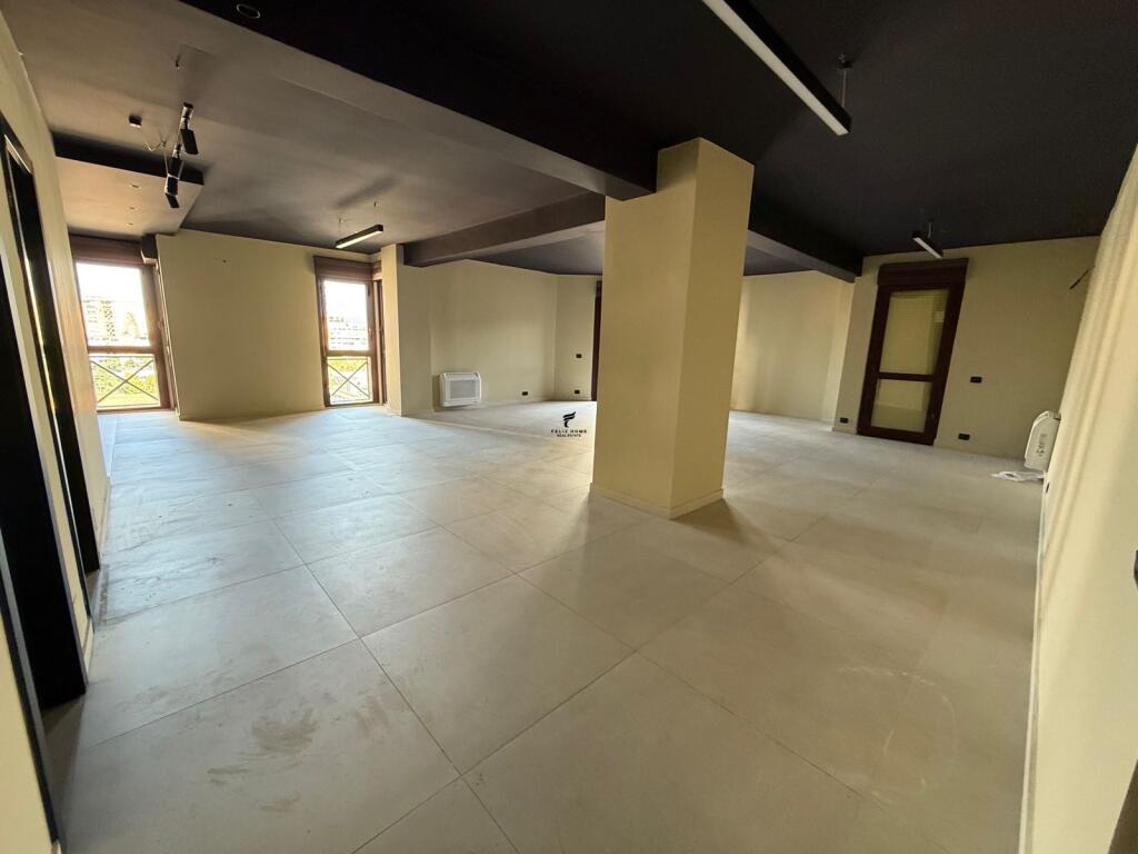 ZYRE ME QERA 140 M2 QENDER 2000 EURO