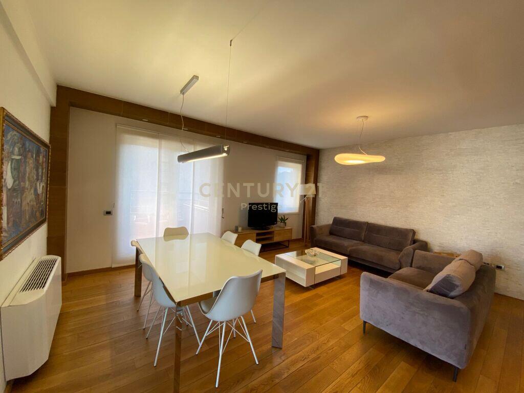 JEPET ME QIRA Penthouse 4+2+3 + 2 POSTE PARKIMI, RRUGA E ELBASANIT, TIRANE!