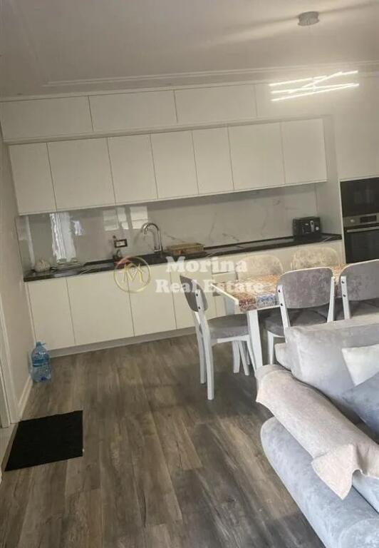 Qera, Hyrje Private 2+1, Porcelan , 800 Euro/Muaj.