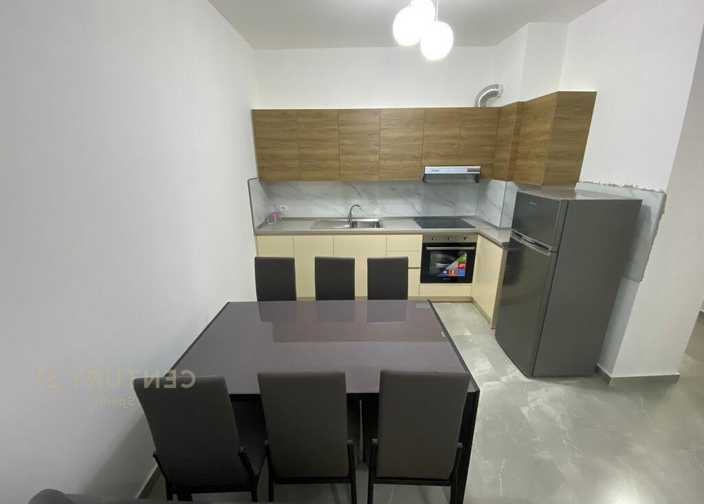 APARTAMENT 1+1 ME QIRA NË KOMPLEKSIN ASL, PRANË OXHAKUT !