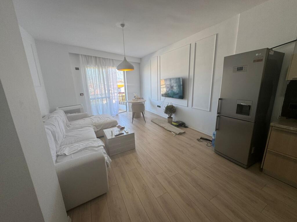Super Apartament 1+1 me qira tek Hygea