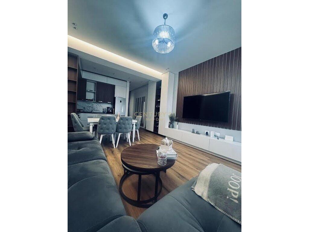 Opportunità. Appartamento 3+1+Posto auto presso il residence Kodra Diellit 2