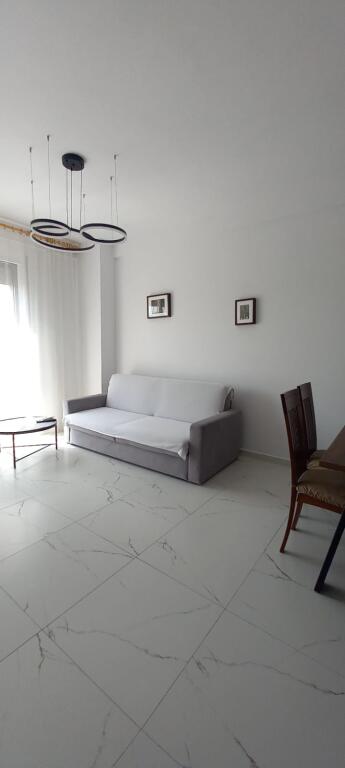 Apartament modern me qira 2+1+2 – Zona Oxhaku