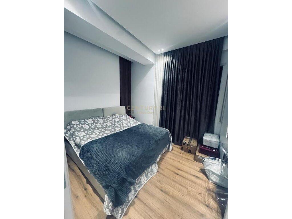 Opportunità. Appartamento 3+1+Posto auto presso il residence Kodra Diellit 2