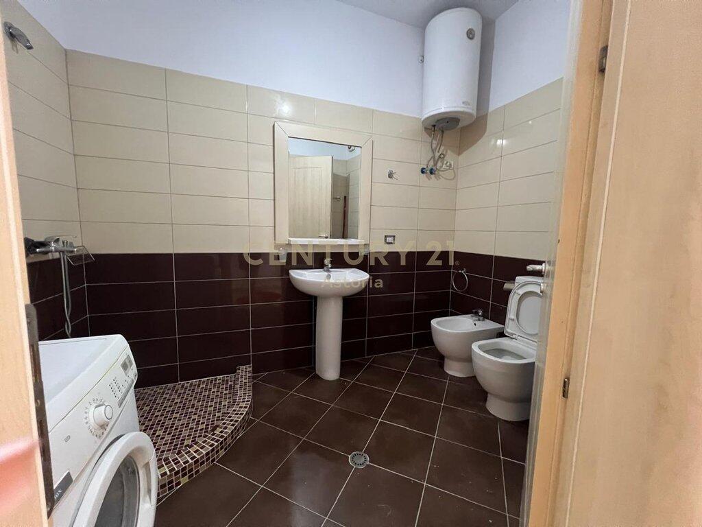 JEPET ME QERA APARTAMENT 2+1+2 PERBALL KOMPLEKSIT DELIORGJI