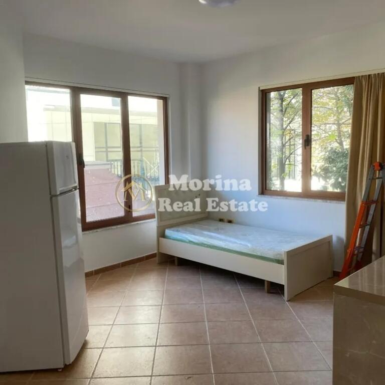 Affitto, Locale Commerciale, Vetrina, 600 euro/mese