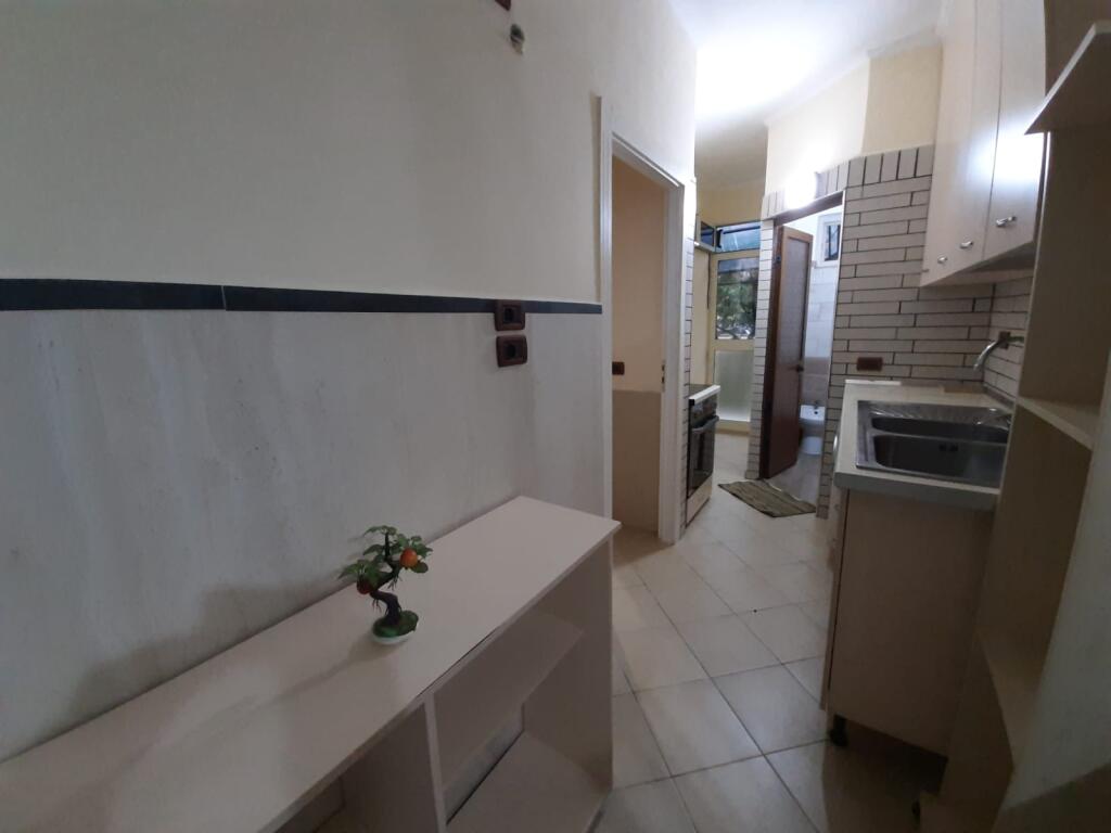 🏢Ne zonen e Siri Kodres,Rruga Gjon Mili,jepet me qera apartament 1+1,i mobiluar.45,000Leke