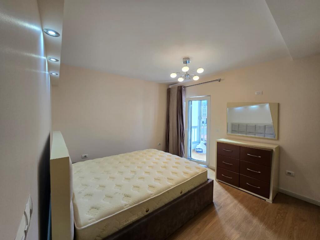 Apartment 1+1 for rent "Komuna e Parisit"
