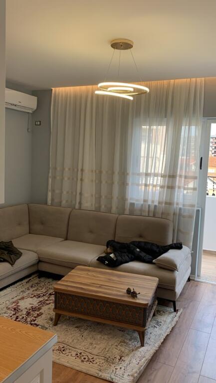AFFITTASI 2+1+1 DON BOSKO 70.000 LEKE