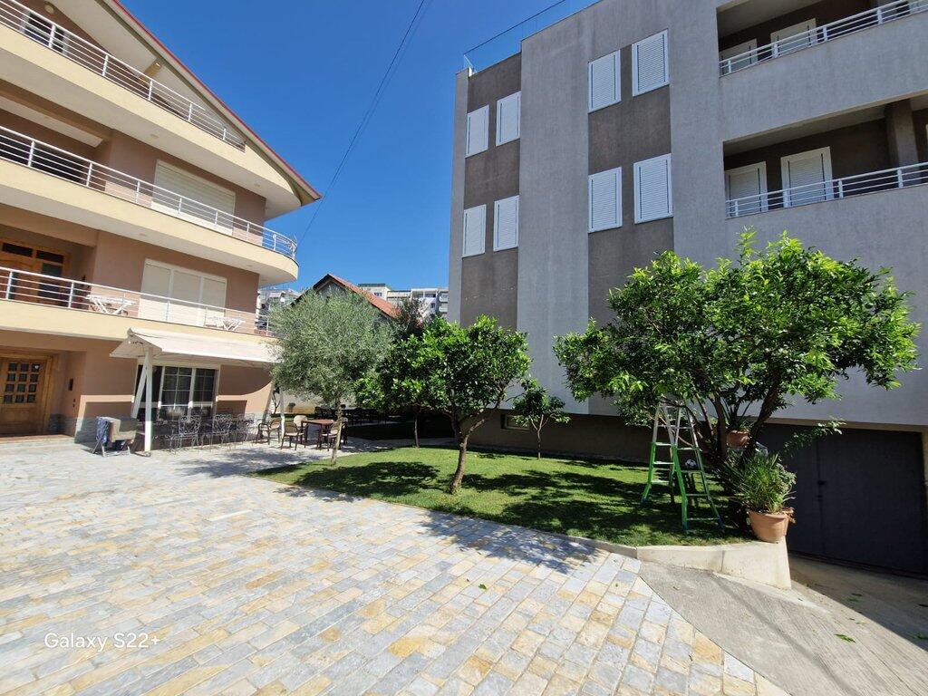 FOR SALE 2 PREMIUM BUILDINGS 3 &amp; 4 FLOORS– KAVAJËS STREET, NEAR AMERICAN HOSPITAL 3 -  2,000,000 €