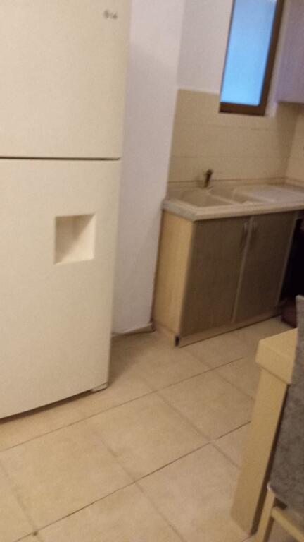 Affittasi piano villa 2+1 in Via Jordan Misja