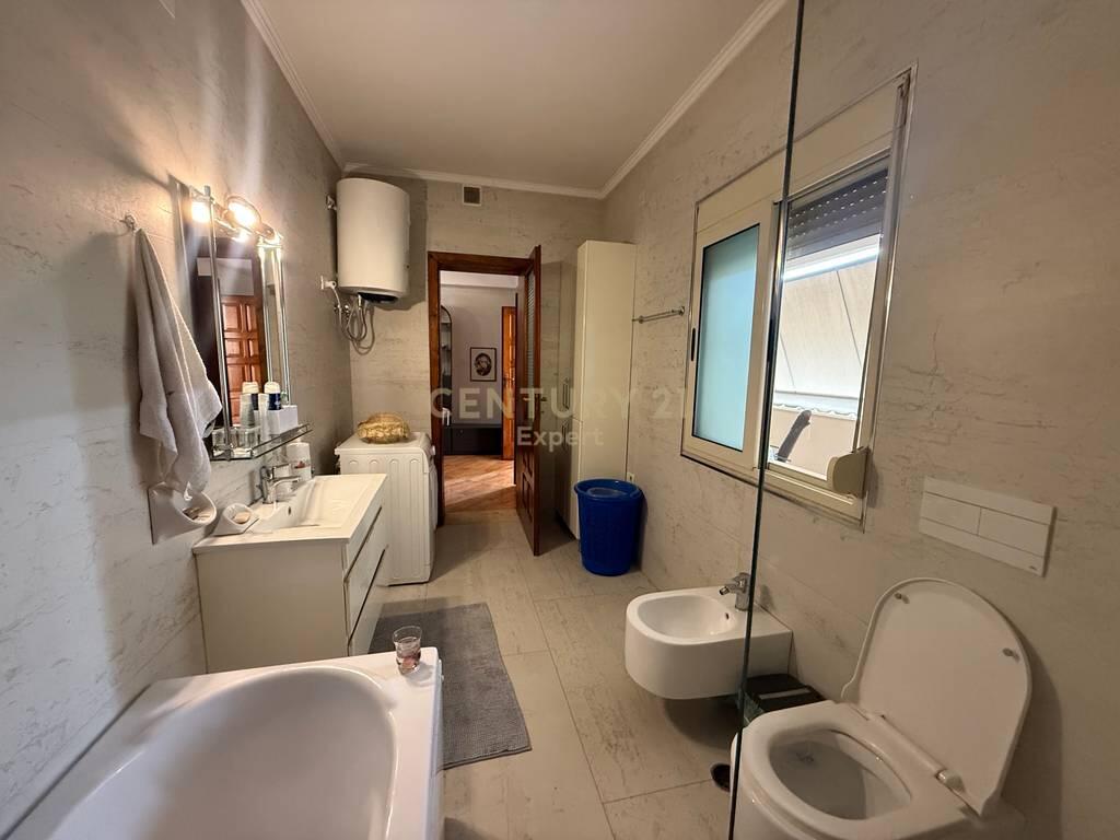 3+1 APARTMENT FOR RENT – 2nd FLOOR OF THE VILLA, BRRYLIT AREA