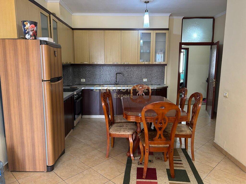 JEPET ME QIRA APARTAMENT 2+1+2  tek CASA ITALIA