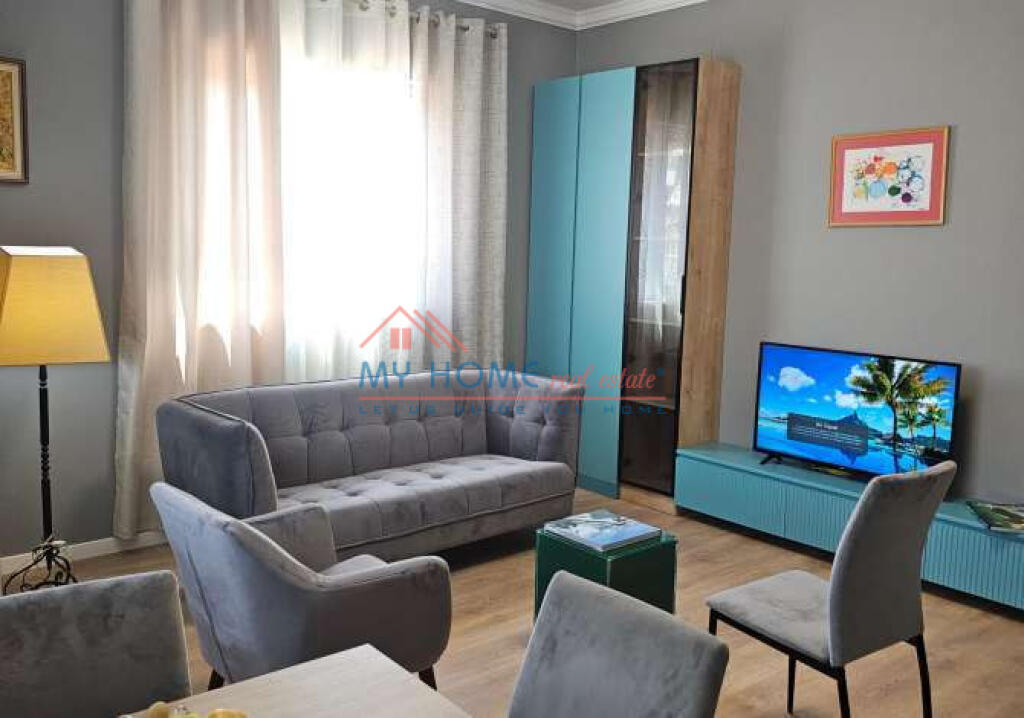 Apartament 1+1 me Qira Pazari i Ri Tirane