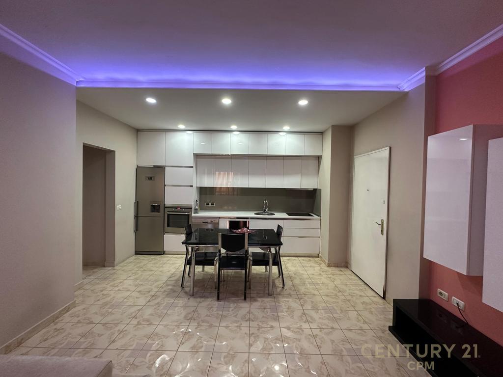 Apartment 2+1 for rent at Hoxha Tahsim