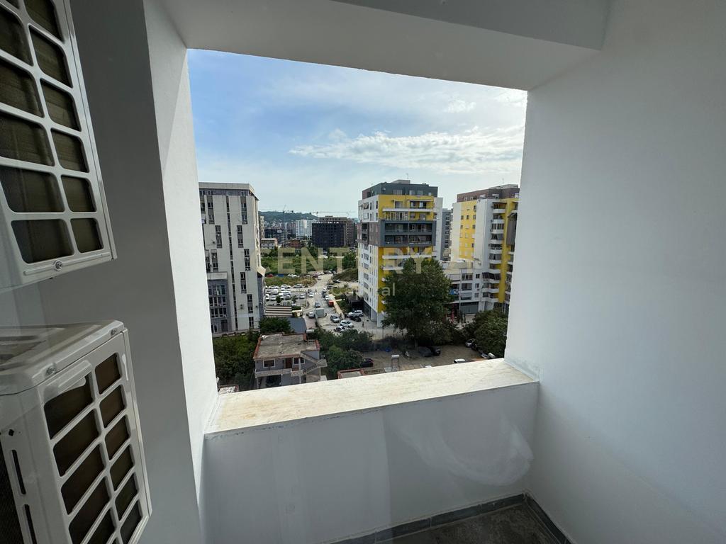 Appartamento 2+1 in affitto presso l'ex Campo di Aviazione, Tirana