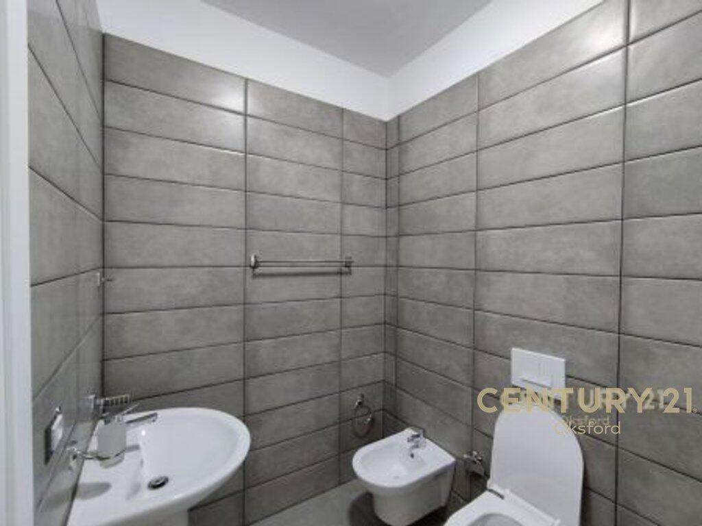 JEPET ME QERA APARTAMENT 1+1 NE UNAZEN E RE(OKS123203)