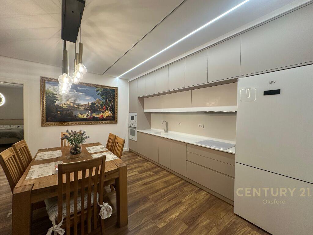 JAPIM ME QIRA APARTAMENT 2+1+2+GARDEROBE, NE ISH BLLOK!
