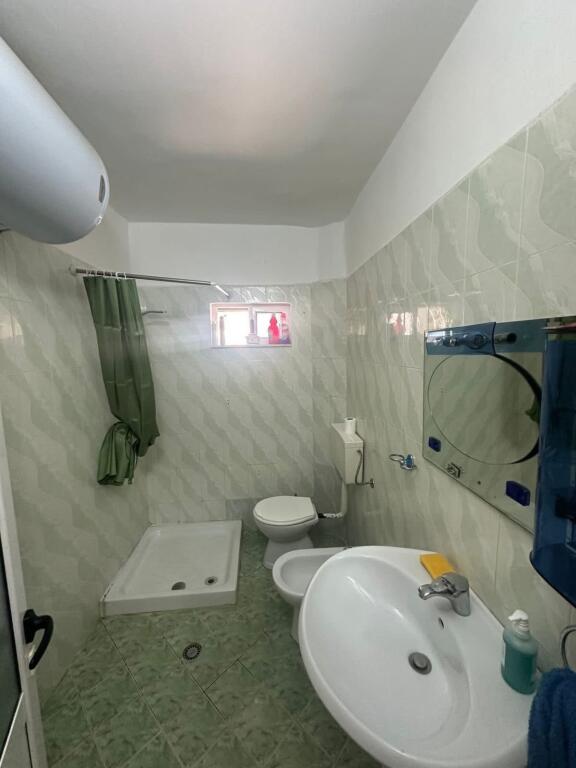 Shitet Apartament 2+1❌ULET CMIMI❌ 90.000€ ✅📍Lagja 16 ,Shkolla Qemal Mici