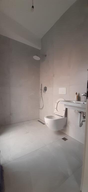 Apartament me qera gazoniere Kaimi