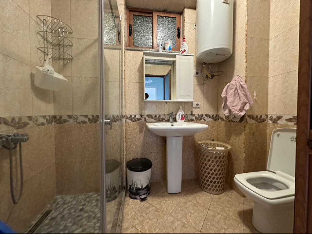APARTMENT 3+1+2+Parking NEAR ASTIR ROUNDABOUT !
