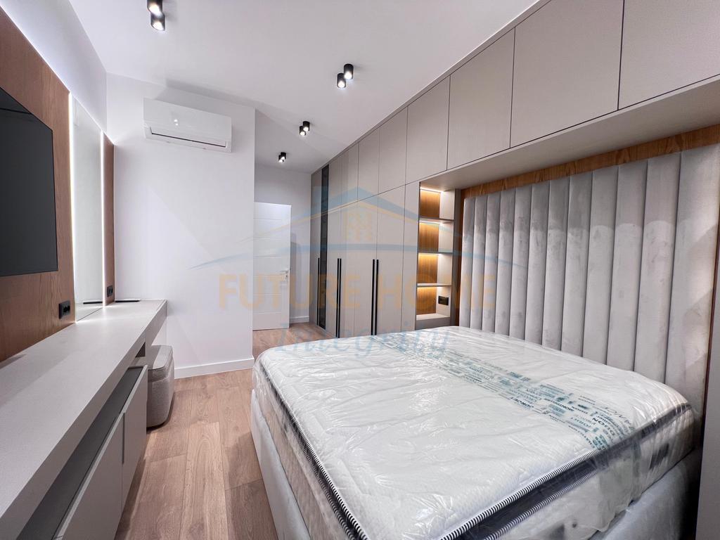 Shitet, Apartament 2+1, Porceln, Tiranë.