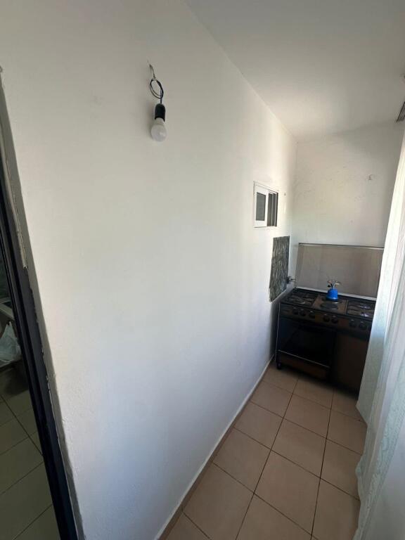 Shitet Apartament 2+1❌ULET CMIMI❌ 90.000€ ✅📍Lagja 16 ,Shkolla Qemal Mici