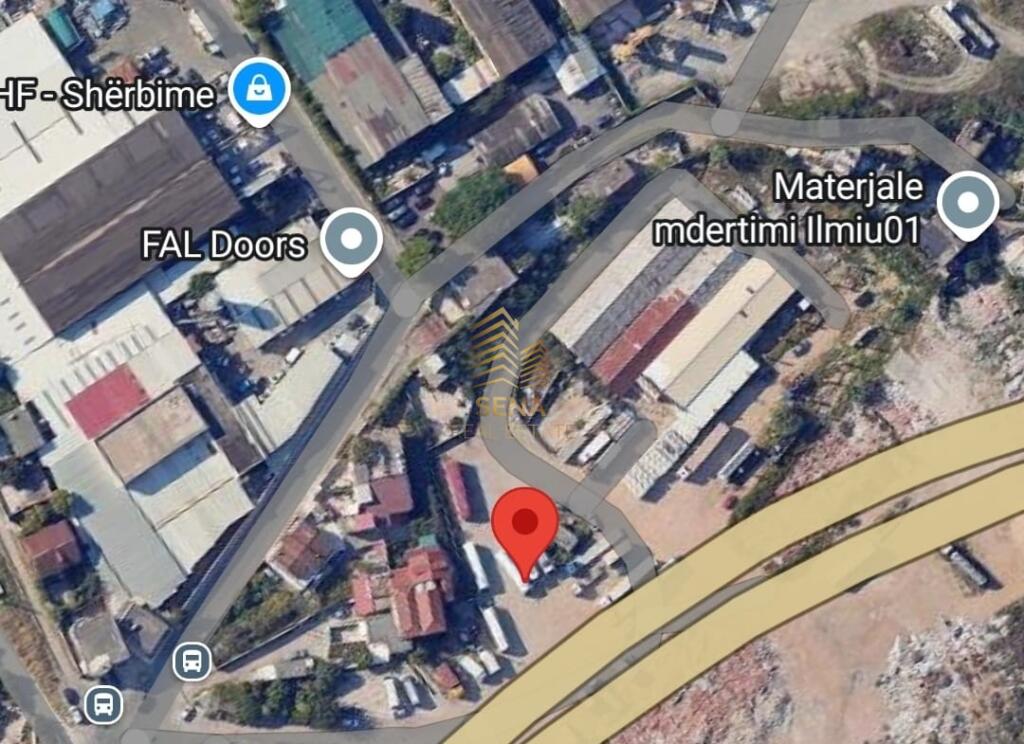 Jepet me qira Toke 450m², Laprake -Unaza e Madhe, 900 Euro