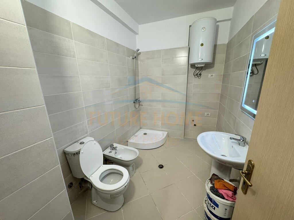 Shitet , Apartament 1+1, Astir pranë Bar Artistit