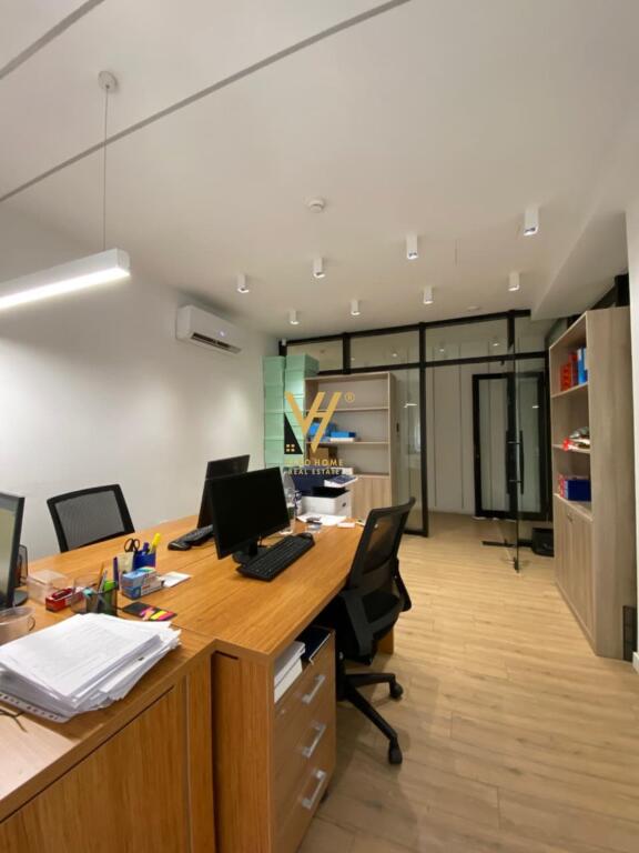 UFFICIO 317 M2 IN AFFITTO VIA BARRICATE 4.600 EURO