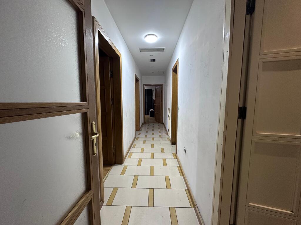 🏡 Jepet me Qira Apartament 3+1 📍 Qendra Tiranë, te Galeria💶 1800 € / muaj