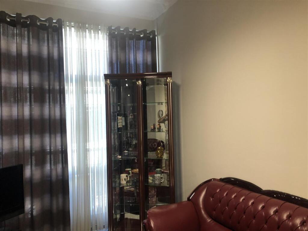 Jepet apartament 1+1 me qera tek Pazari Ri