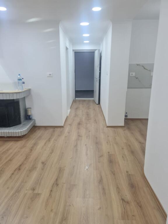 🔥Shitet Apartament 2+1 me Ballkon – Pranë Stadiumit Dinamo &amp; Rrugës së Kosovareve 📍