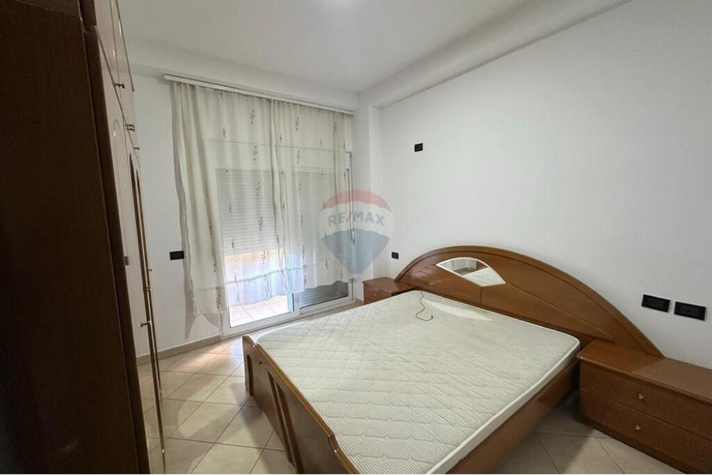 Jepet Apartament 2+1 Tek Eleonora !
