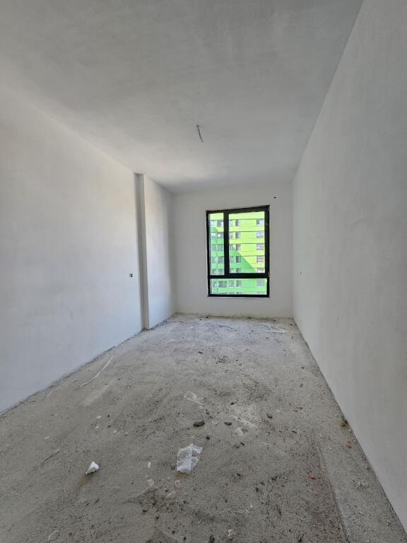 VENDESI APPARTAMENTO 3+1+2 – ZONA 5 MAGGIO