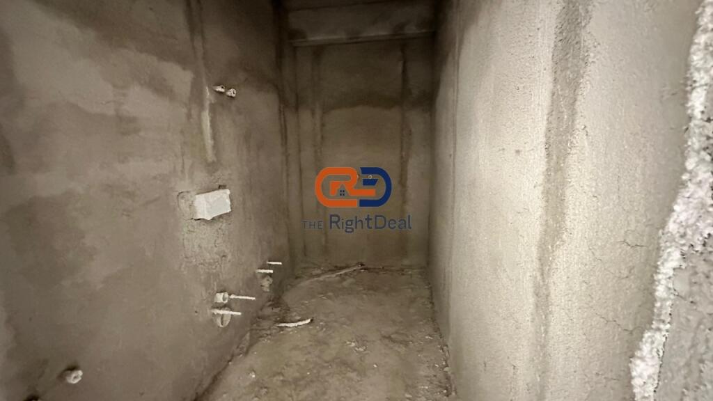 Ne Golem, Shitet Apartament 1+1 Me Orientim Perfekt !!!