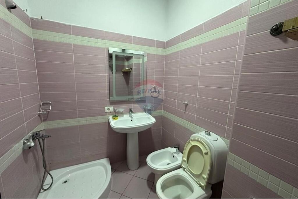 Jepet Apartament 2+1 Tek Eleonora !